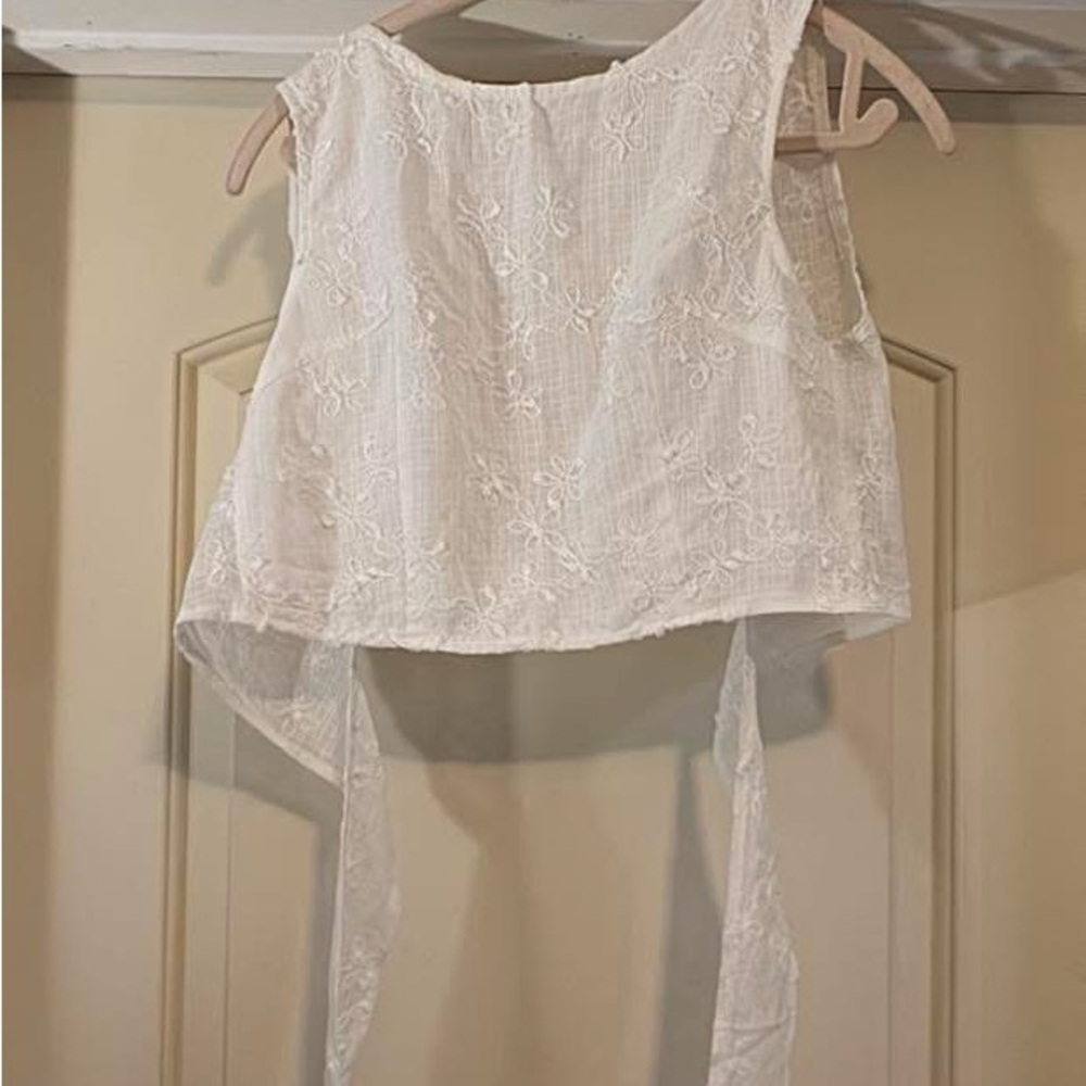 SHEIN White Embroidered Crop Top
